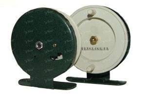 Інерційна котушка з металевим ободом Фотографія